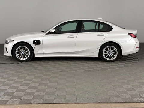 BMW 3 Serie 320 e | MOKKA LEDER | FULL LED | Sportstoelen | CAMERA |PHEV |✅ 1e Eigenaar -HEMELVAART OPEN!-