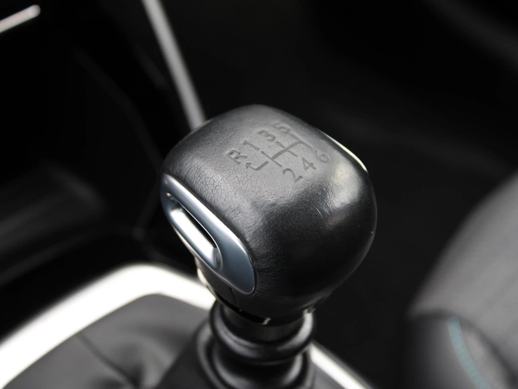 Peugeot 208 – foto 24