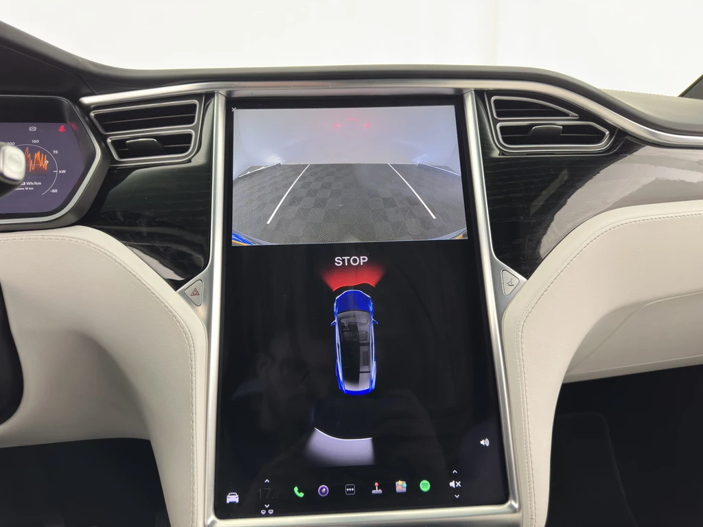 Tesla Model X – foto 18