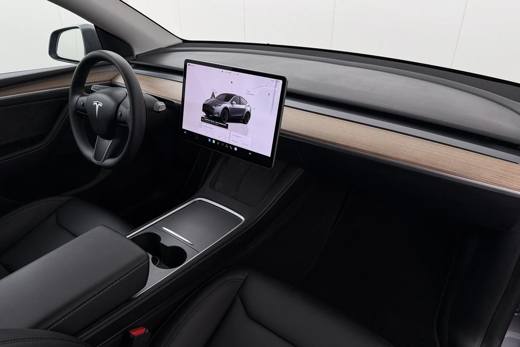 Tesla Model Y – foto 17