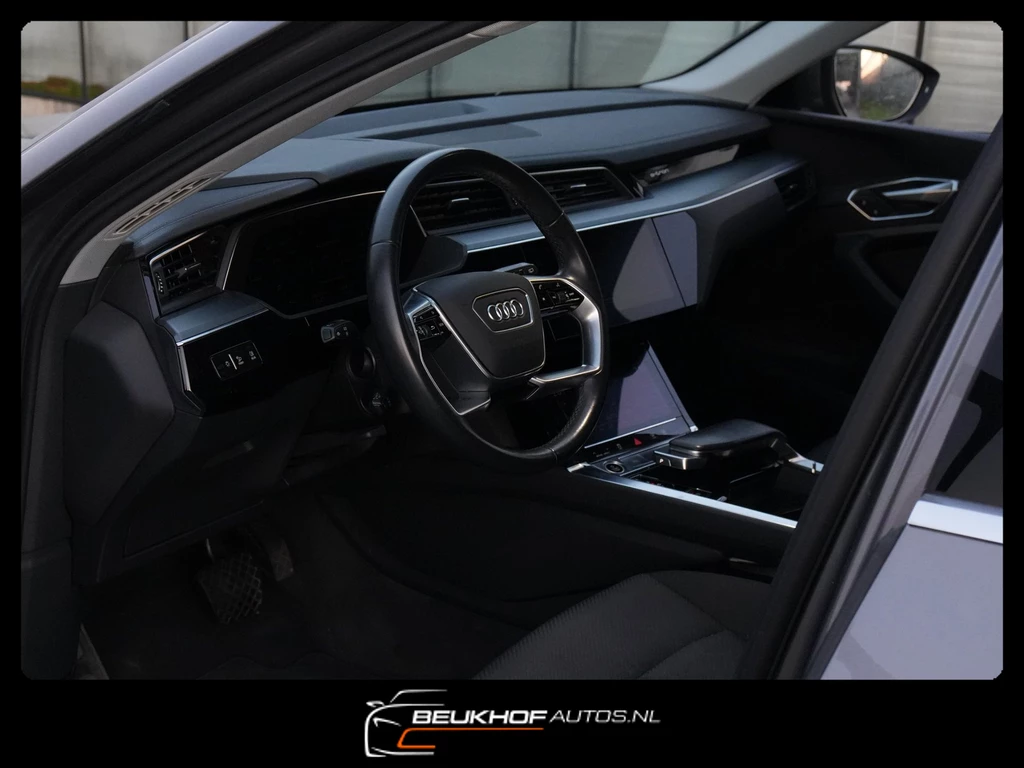 Audi e-tron – foto 15