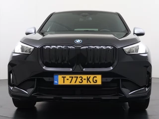 BMW iX1 – thumbnail 10