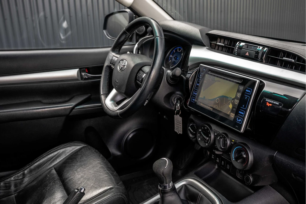 Toyota Hilux – foto 8
