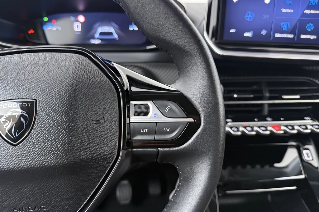 Peugeot 208 – foto 18