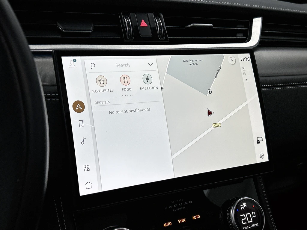 Jaguar F-PACE – foto 32