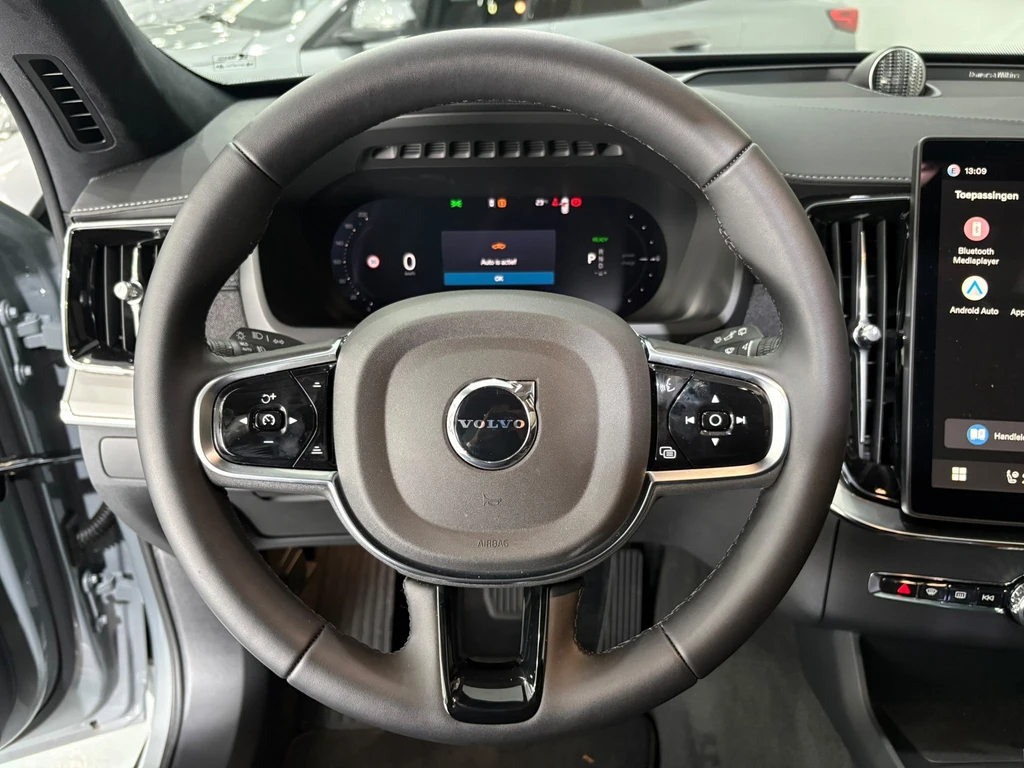 Volvo XC90 – foto 32