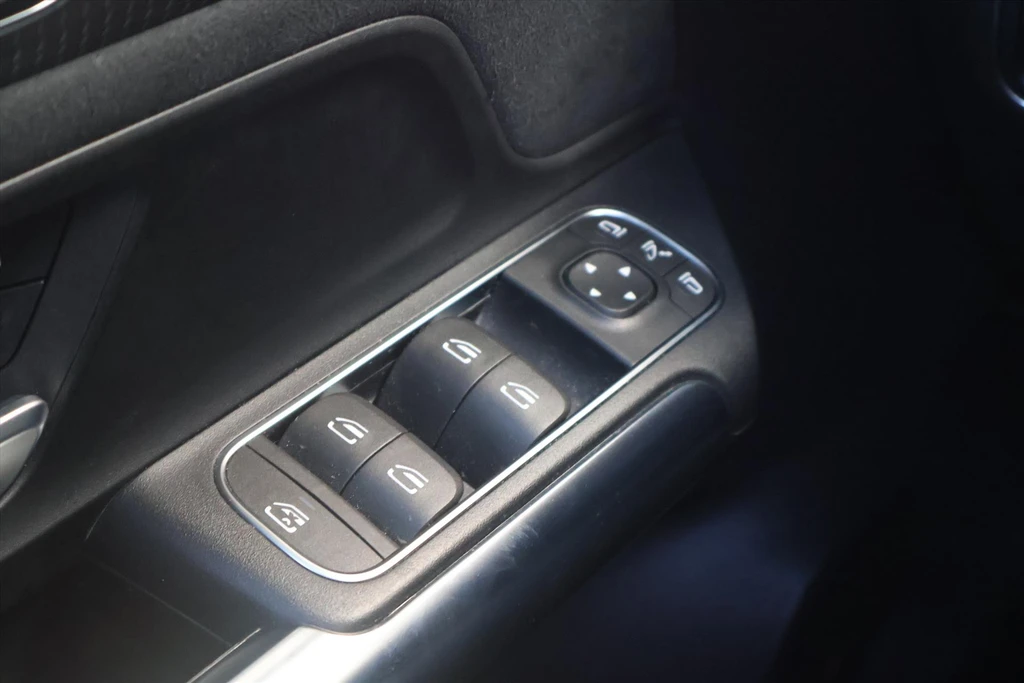 Mercedes-Benz EQA – foto 21