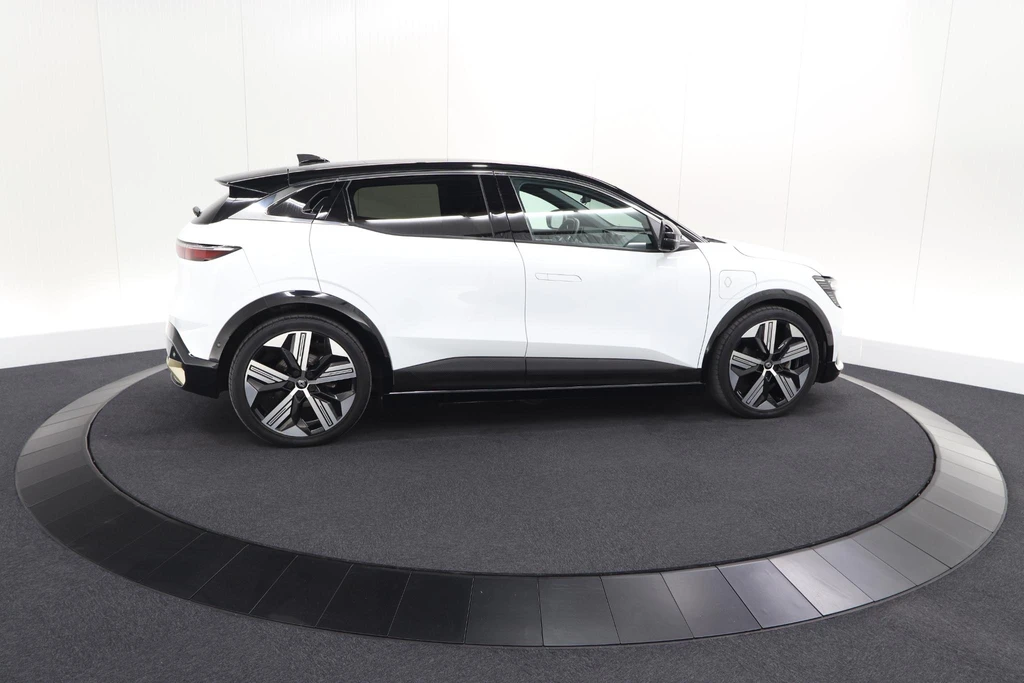 Renault Megane E-Tech – foto 12