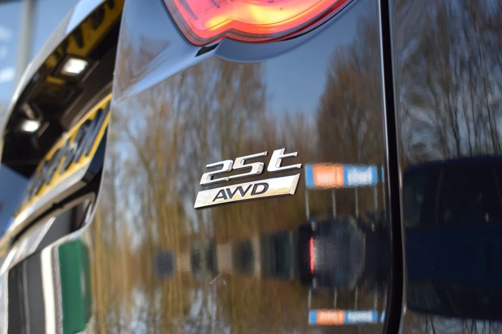 Jaguar F-PACE – foto 7