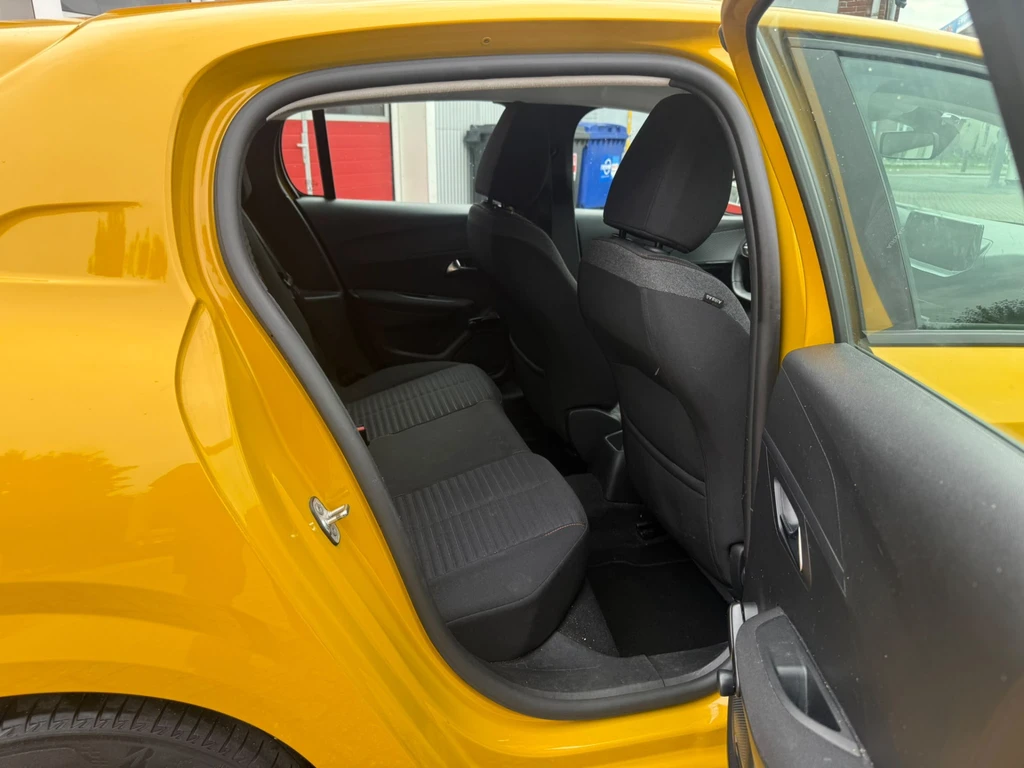 Peugeot 208 – foto 12