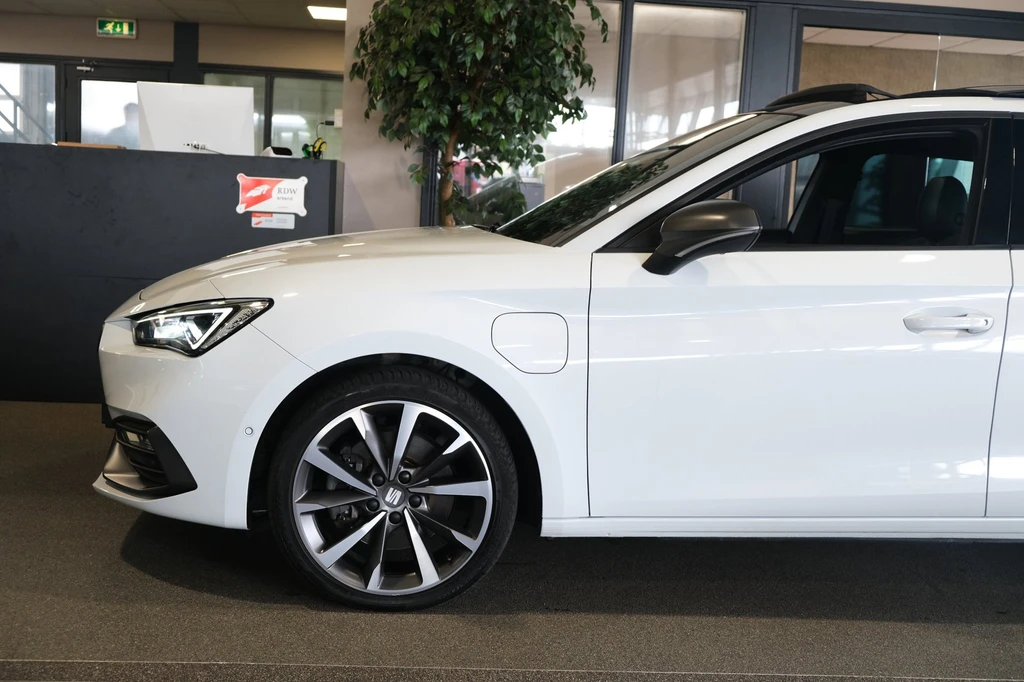 SEAT Leon – foto 5