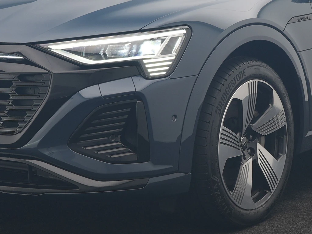 Audi Q8 Sportback e-tron – foto 16