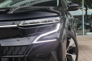 Renault Megane E-Tech – thumbnail 3