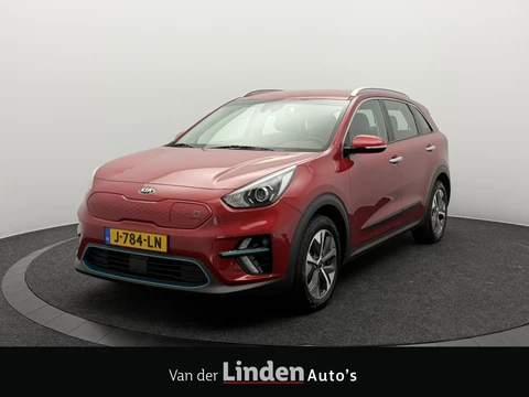 Kia e-Niro DynamicLine 64 kWh SOH 94,9% | Warmtepomp | Trekhaak | Camera | Stoel/Stuurverwarming