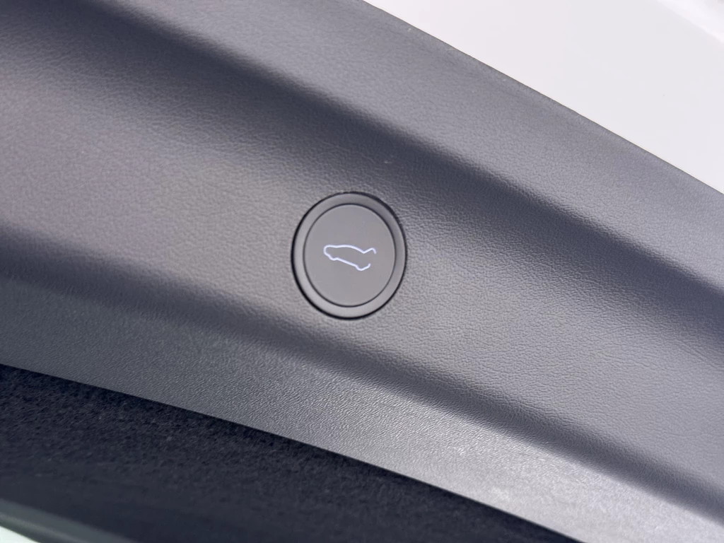 Tesla Model Y – foto 27