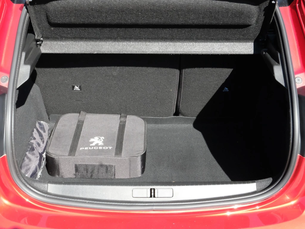 Peugeot e-208 – foto 10