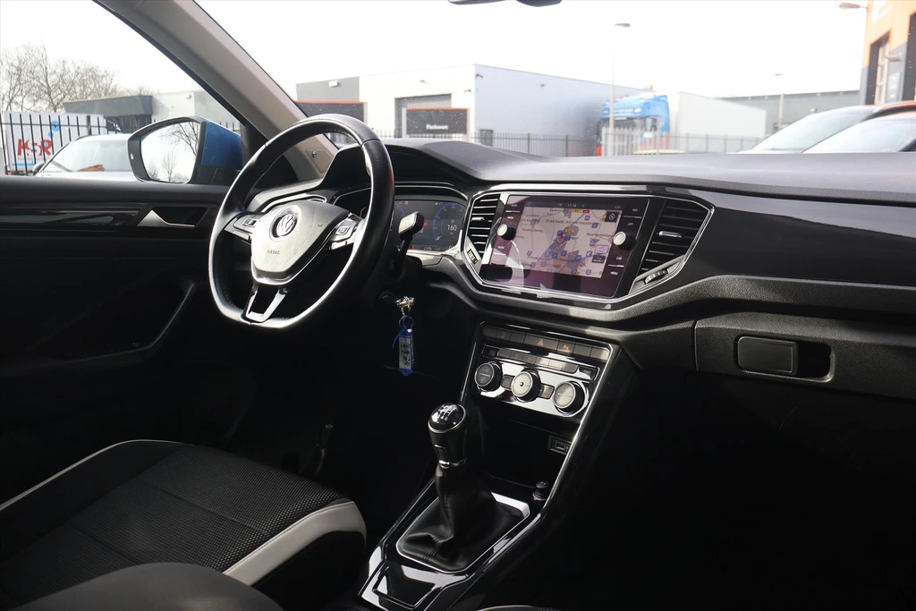 Volkswagen T-Roc – foto 15