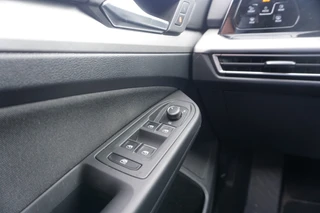 Volkswagen Golf – thumbnail 32