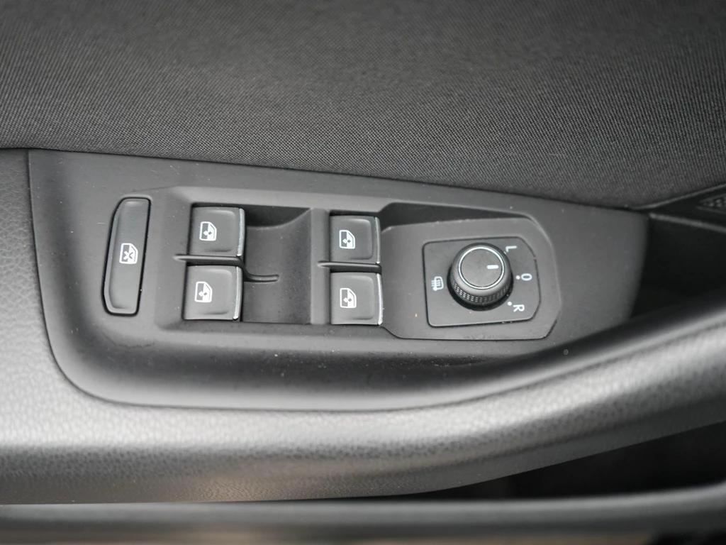 Volkswagen Passat – foto 36