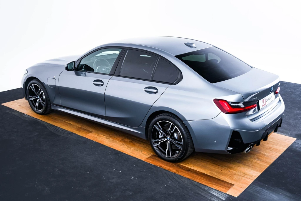 BMW 3 Serie – foto 7