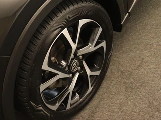 Toyota C-HR – thumbnail 18