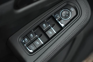 Porsche Macan – thumbnail 19
