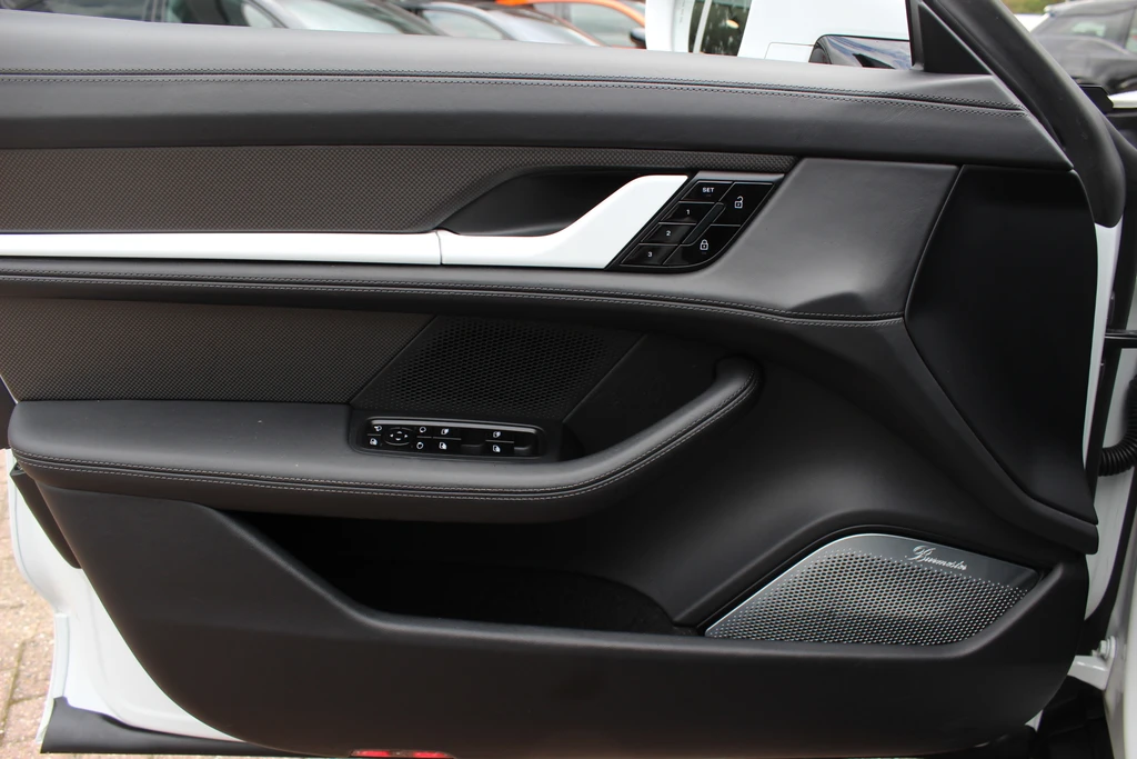 Porsche Taycan – foto 37