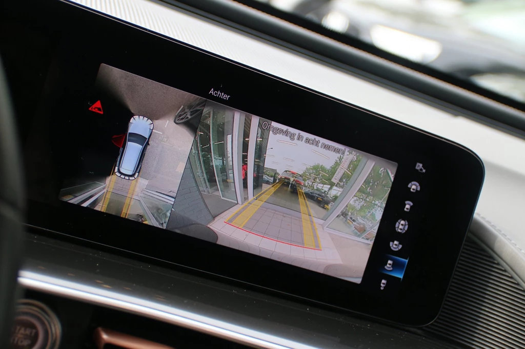 Mercedes-Benz EQC – foto 16