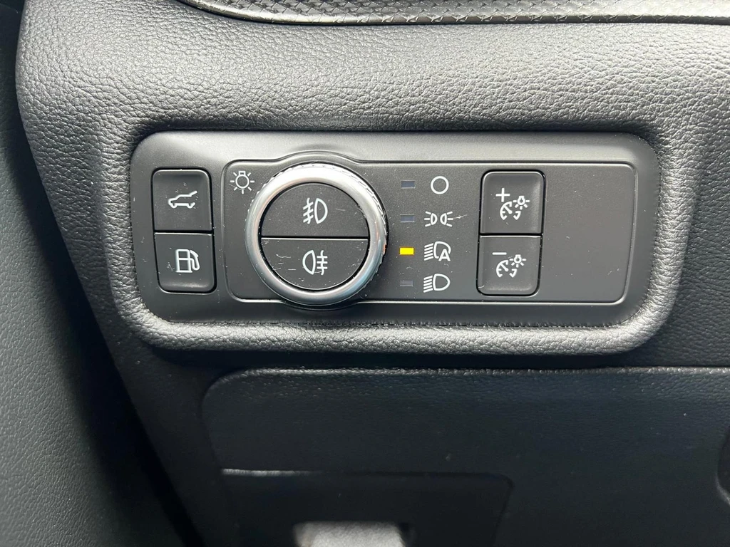 Ford Explorer – foto 22
