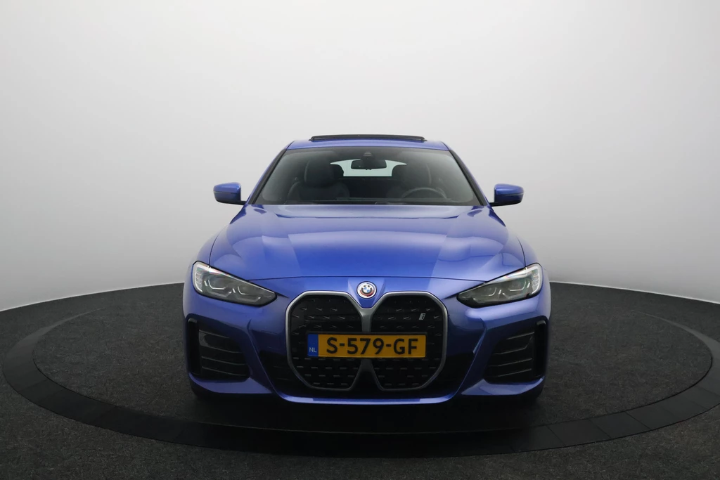BMW i4 – foto 8