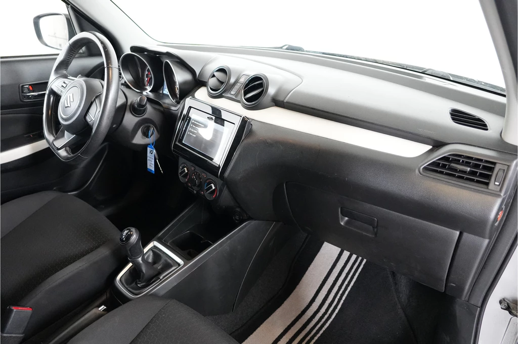Suzuki Swift – foto 18