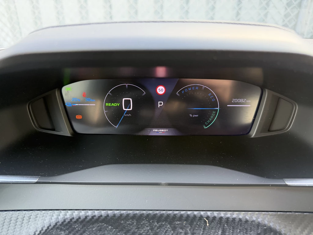 Peugeot e-2008 – foto 16
