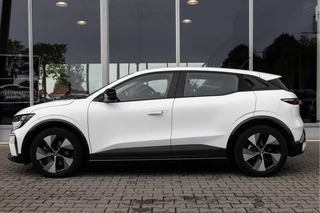 Renault Megane E-Tech – thumbnail 2