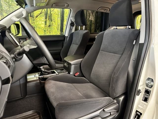 Toyota Land Cruiser – thumbnail 8