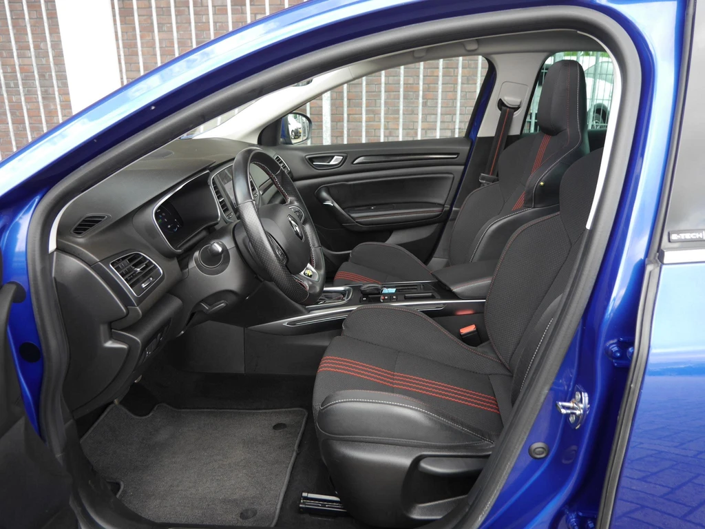 Renault Megane E-Tech – foto 7