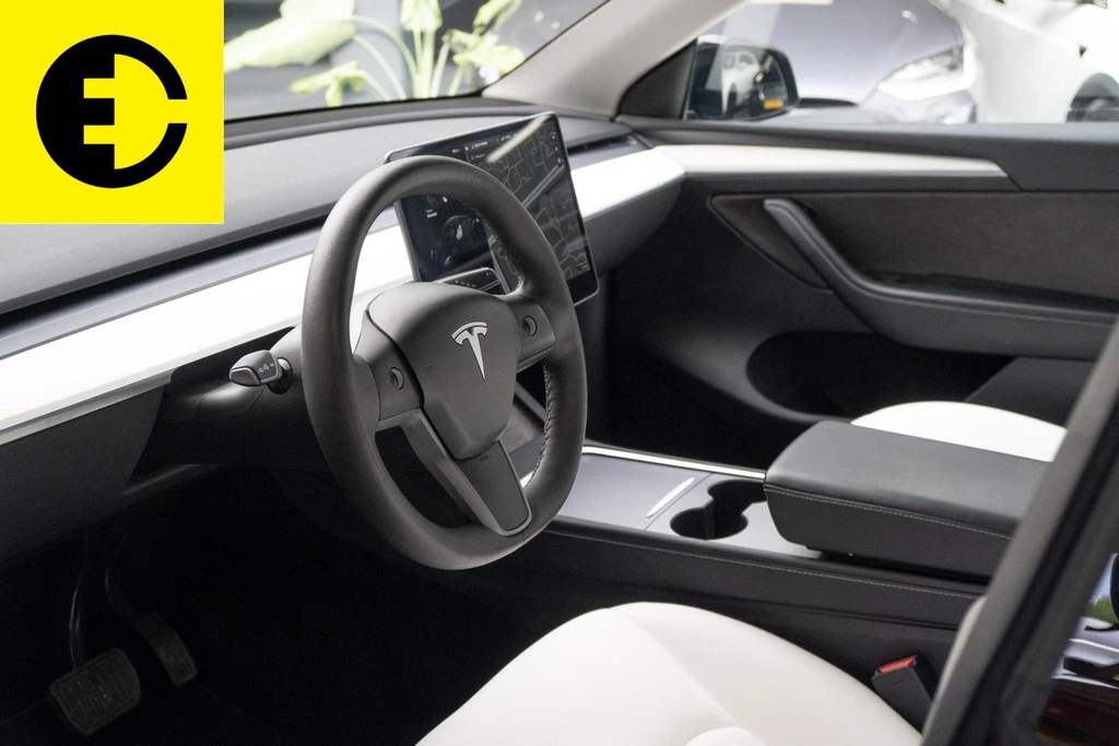 Tesla Model Y – foto 21