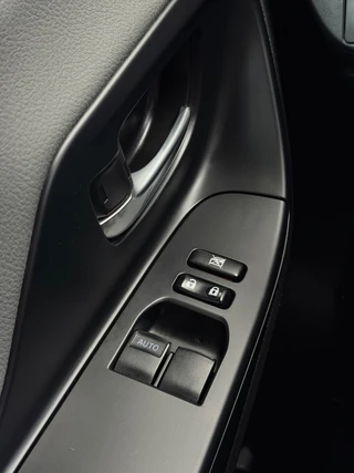 Toyota Yaris – thumbnail 19
