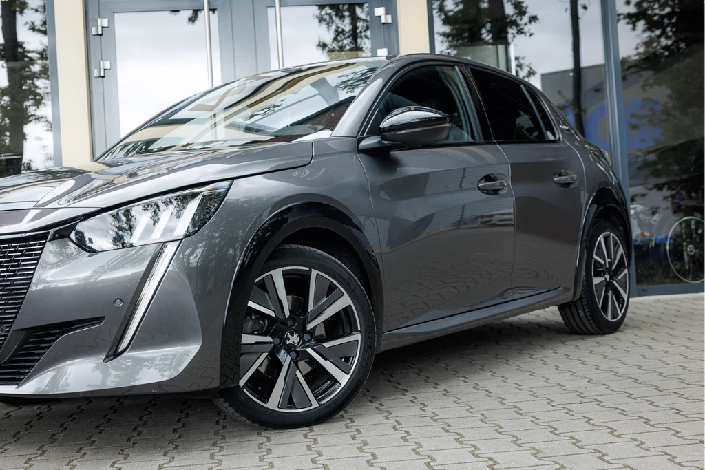 Peugeot 208 – foto 2