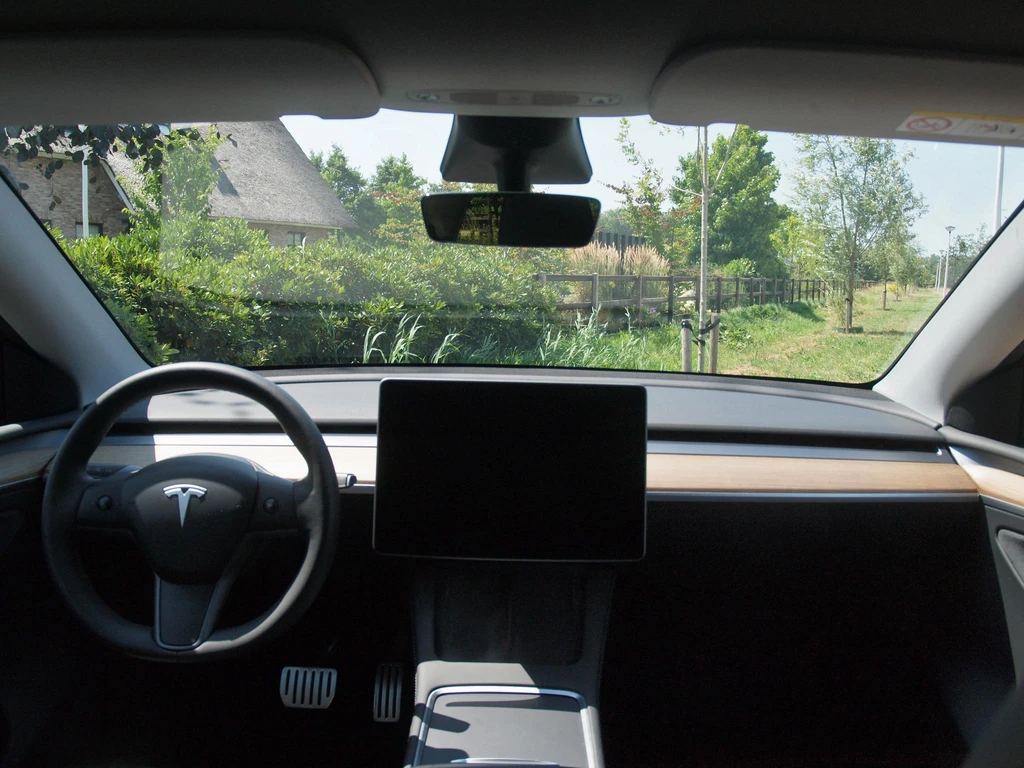 Tesla Model Y – foto 15