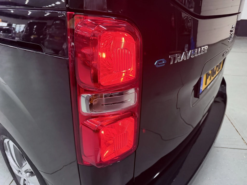 Peugeot e-Traveller – foto 22