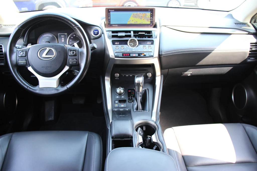 Lexus NX – foto 9