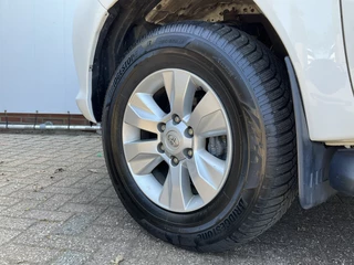 Toyota Hilux – thumbnail 24
