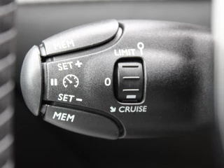 Peugeot 208 – thumbnail 12