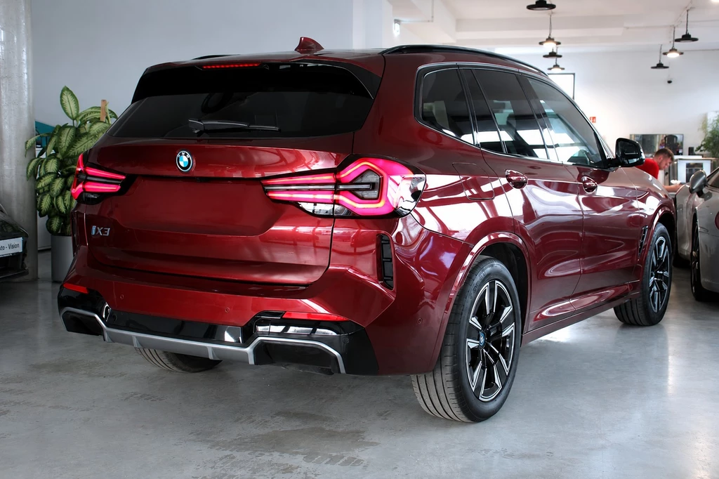 BMW iX3 – foto 3