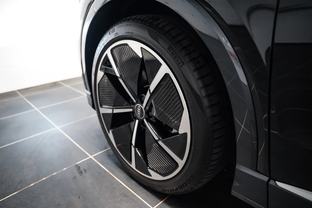 Audi Q4 e-tron – foto 17