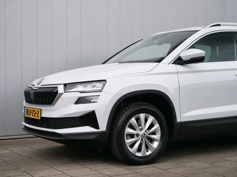 Škoda Karoq 1.5 TSI ACT Business Edition 150 Pk Automaat Apple Carplay / Camera / Adaptive cruise / LED