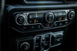 Jeep Wrangler – thumbnail 24