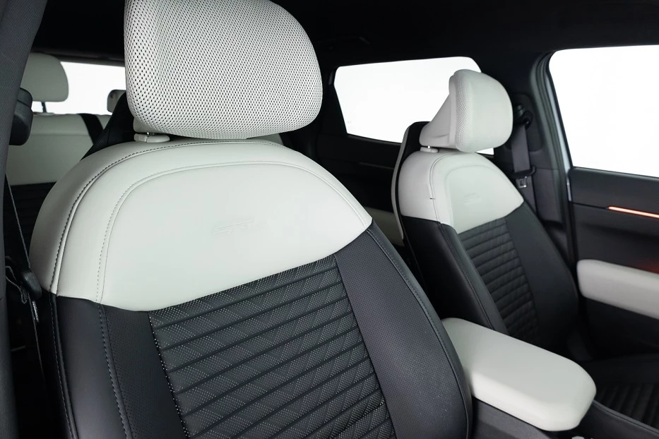 Kia EV4 – foto 10