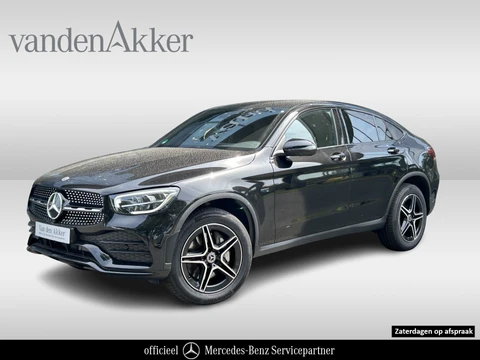 Mercedes-Benz GLC 300e AMG 4Matic Coupé // Trekhaak // 360 Camera // Sfeerverlichting // Augmented Reality // Night Pakket // Digitaal dashbord