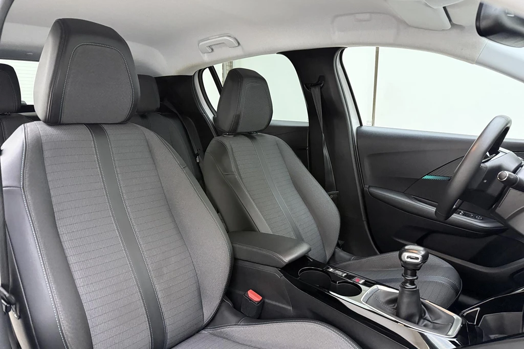Peugeot 208 – foto 13